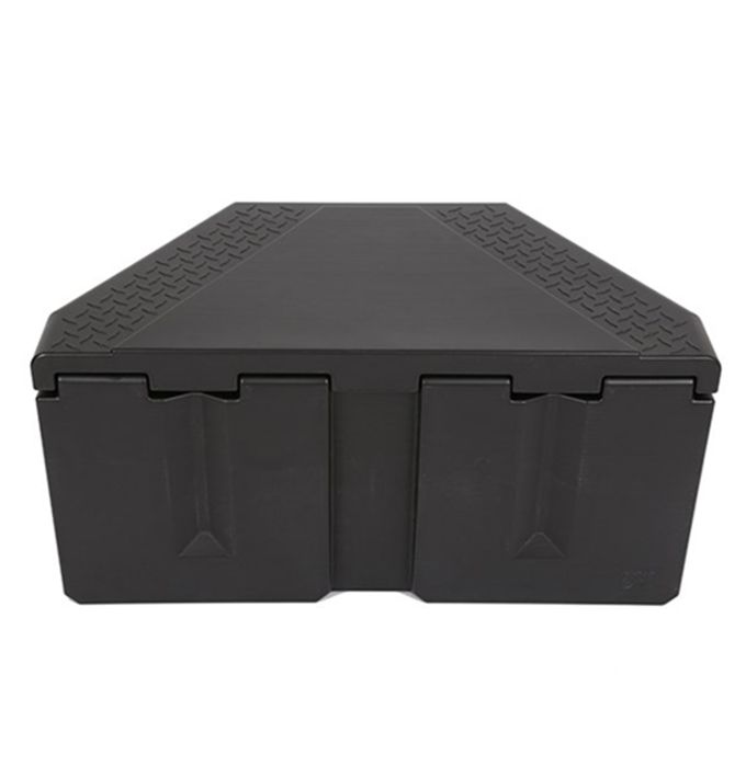 Coffre triangulaire 36" x 19 1/2" x 17 3/4" plastique noir DEEZEE